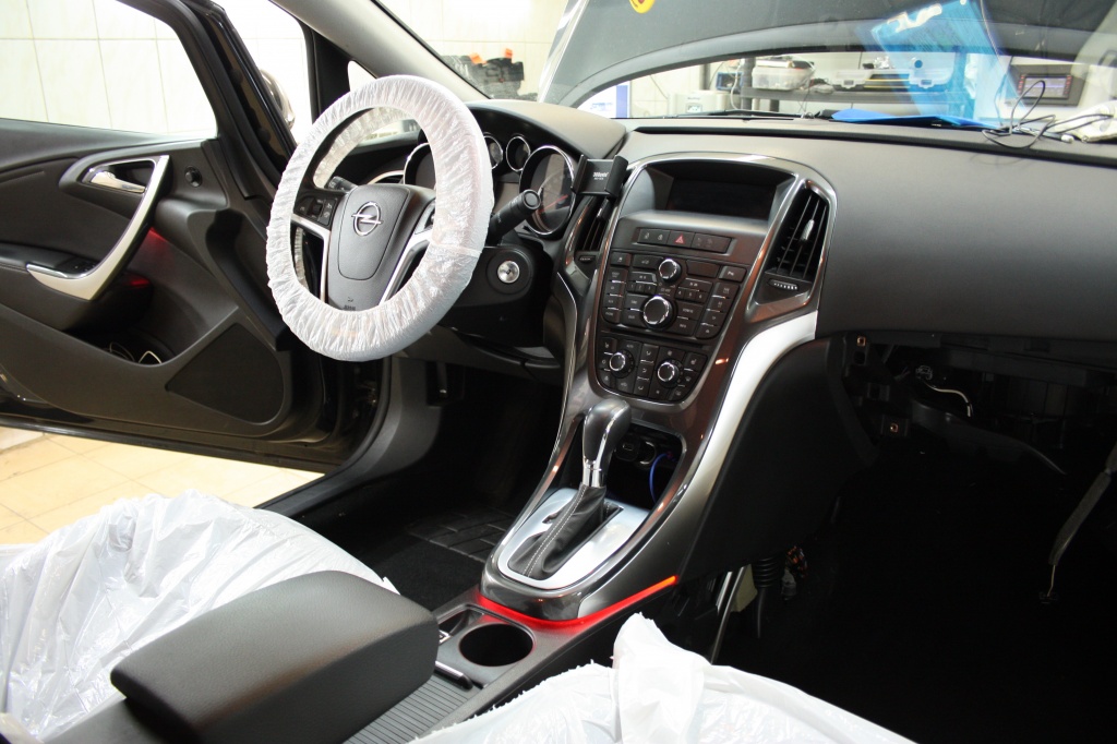 Установка сигнализации на Opel Astra J, Точки подключения Опель Астра j