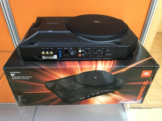 Сабвуфер JBL BASSPRO SL активный